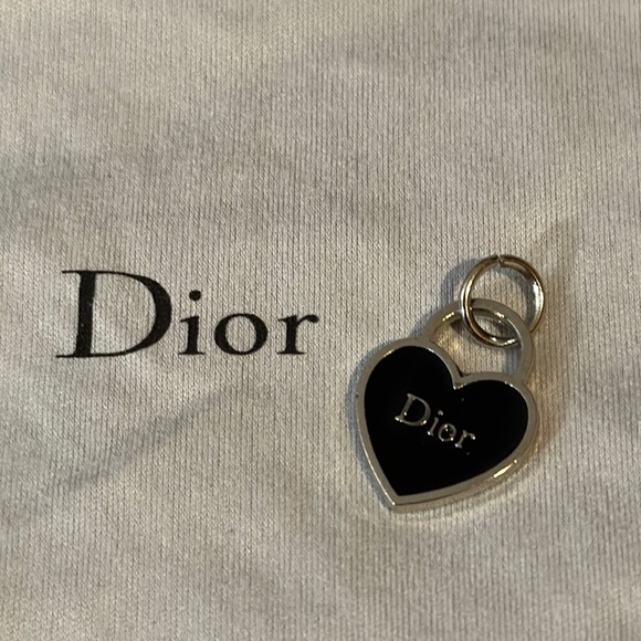 Dior Accessories - Luxury zipper pull black heart design silver tone hardware